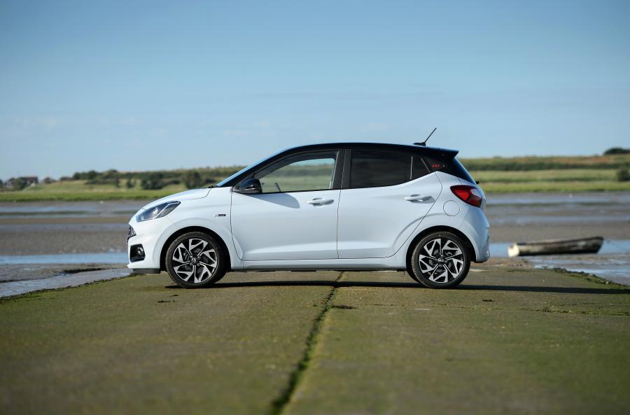  Hyundai i10 N Line 2020 года  (UK) (фото 15 из 64)